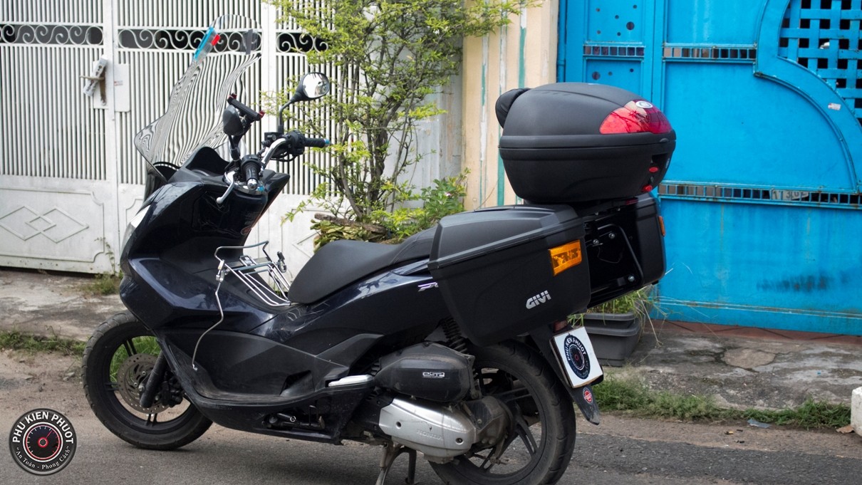 kính chắn gió thùng givi pcx